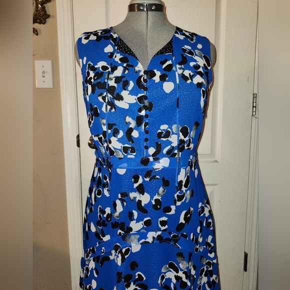 CABI Untamed Electric Blue Floral  Dress in sz medium - Picture 16 of 16